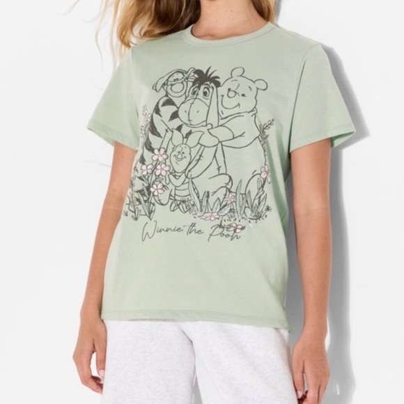Disney Winnie the Pooh T-Shirt Women's XS Light Green Graphic Tee - Picture 4 of 6